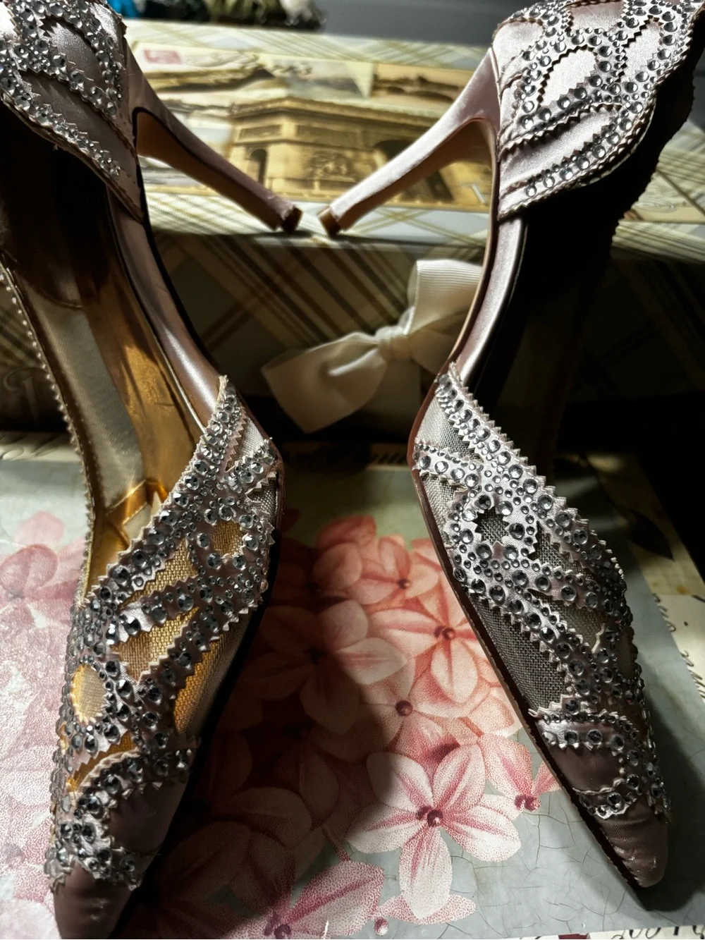 XYD Women's Pumps, Elegant Pointed Toe, D'Orsay Kitten Low Heels, Rhinestone